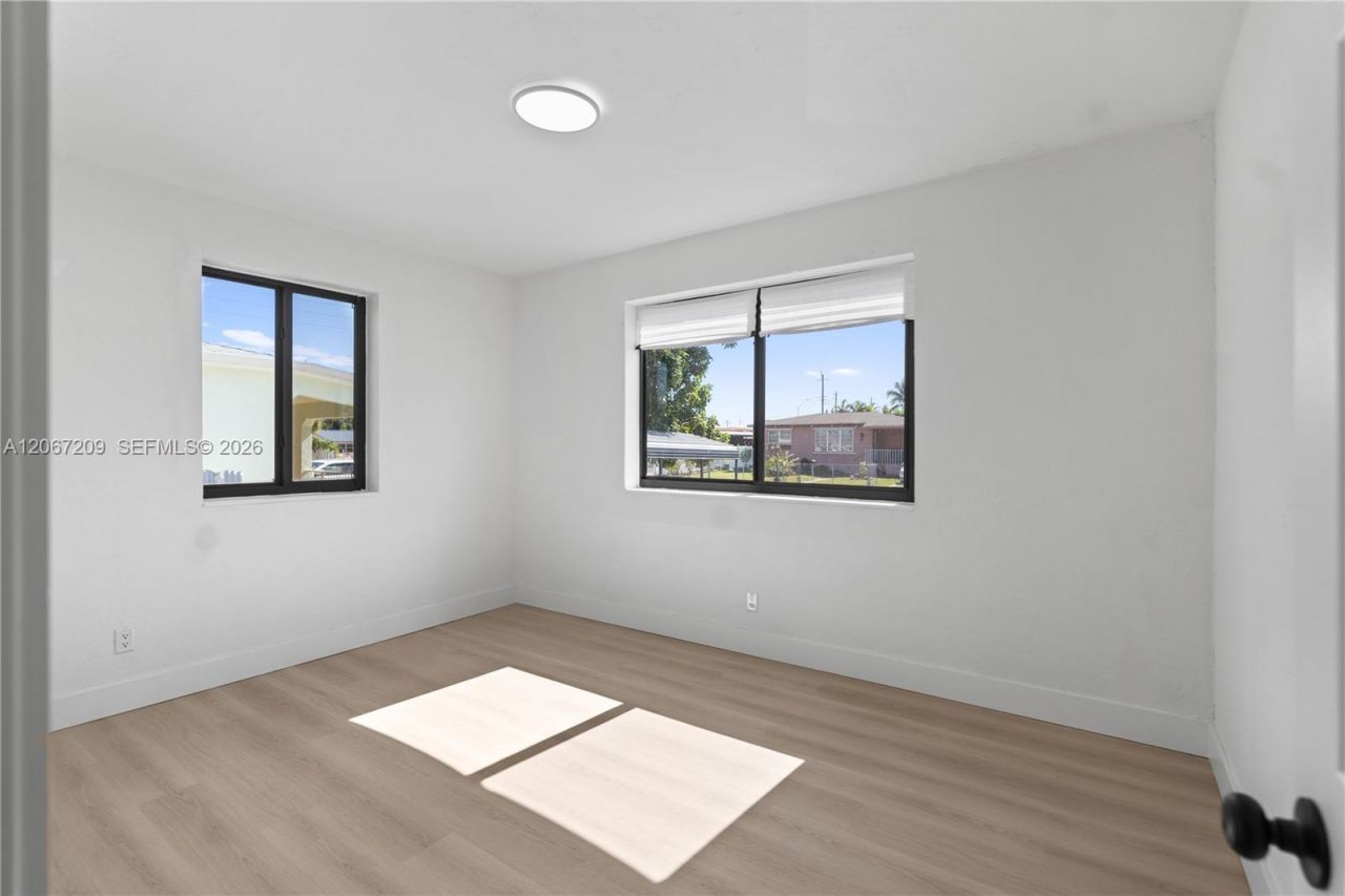 31 W 64th St , Hialeah, FL 33012 Photo