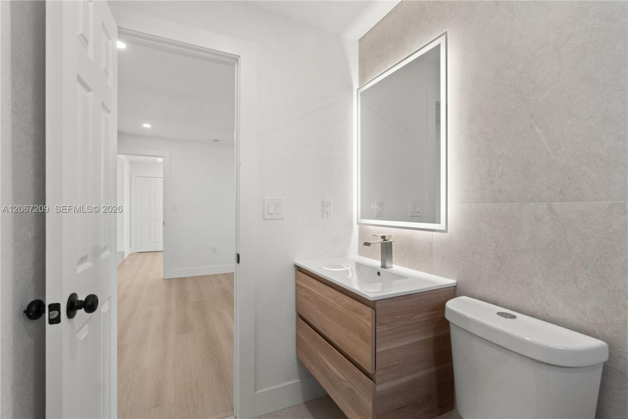 31 W 64th St , Hialeah, FL 33012 Photo