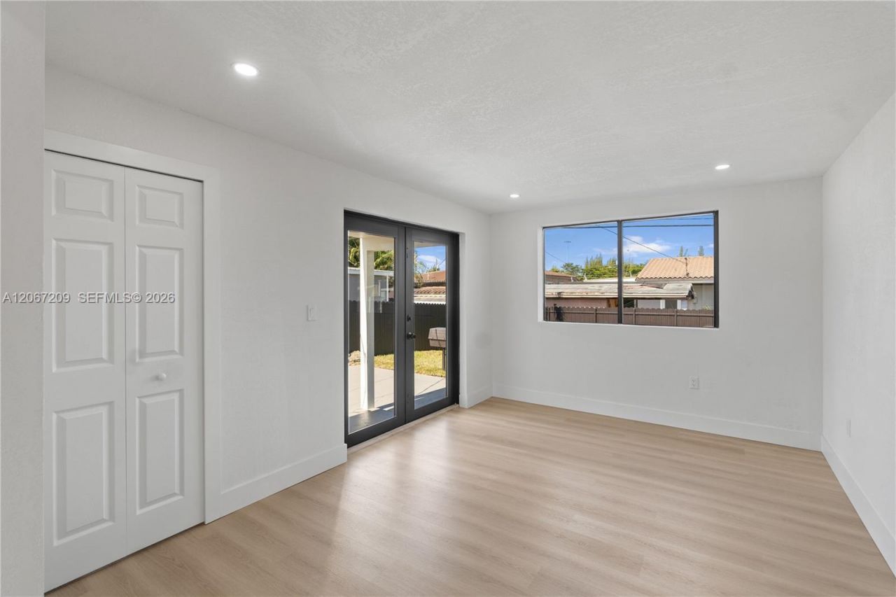 31 W 64th St , Hialeah, FL 33012 Photo
