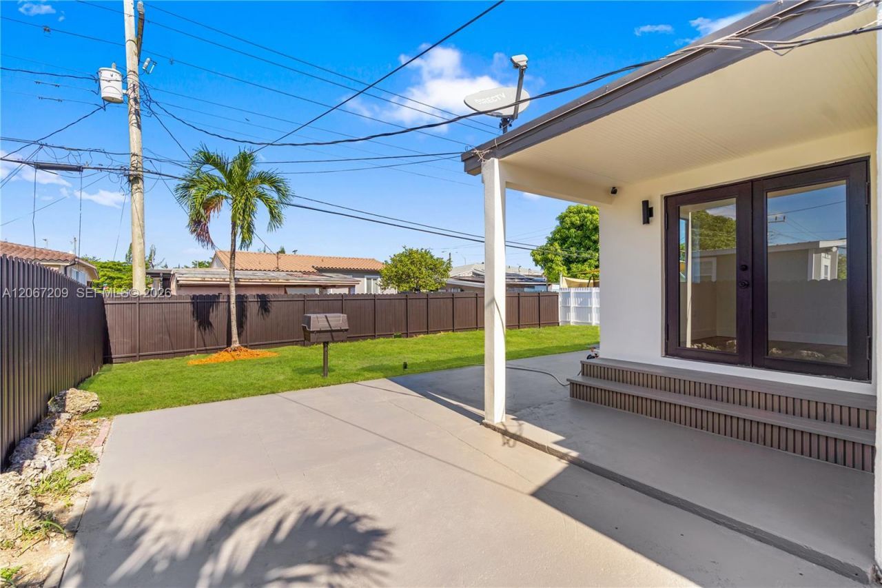 31 W 64th St , Hialeah, FL 33012 Photo