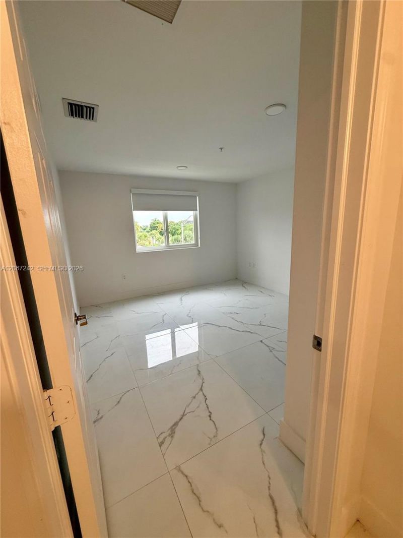 11150 NW 82nd St , Unit 308, Doral, FL 33178 Photo