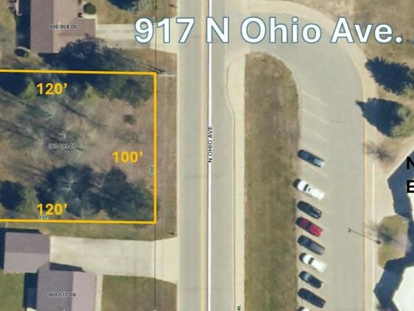 917 N Ohio Avenue, Gaylord, MI 49735