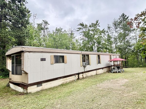 2040 Hill Road, Lewiston, MI 49756
