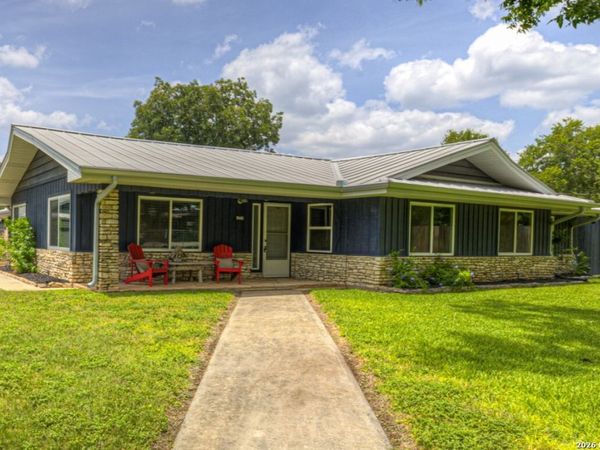 635 Riverside Path, Canyon Lake, TX 78133
