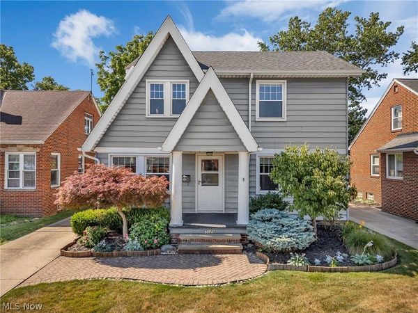2125 Brookview Boulevard , Parma, OH 44134