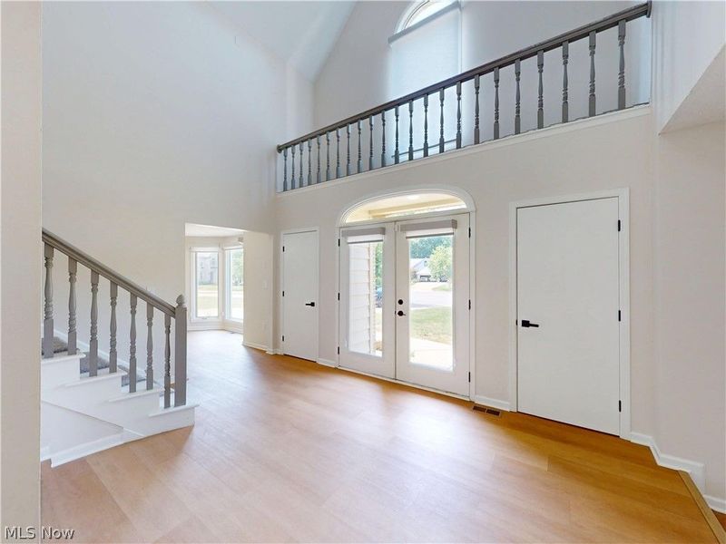 5650 Ashley Circle, Highland Heights, OH 44143 Photo 3