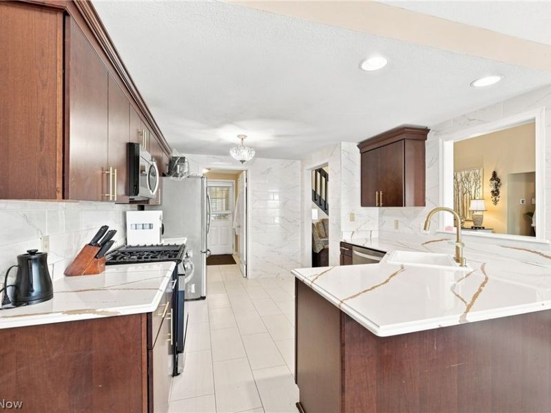 843 Cedar Way , Boardman, OH 44512 Photo 14