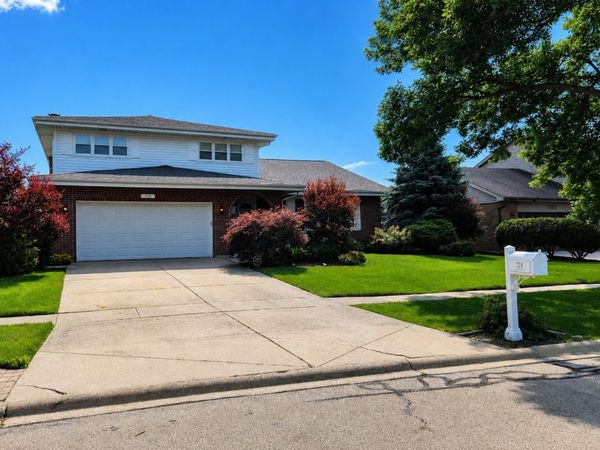 7749 Lyman Avenue , Darien, IL 60561