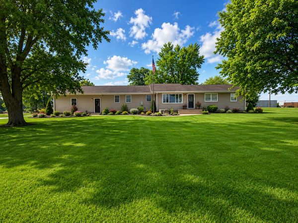 850 W Frontage Street , Sheldon, IL 60966