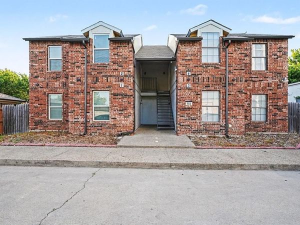 104 N Heights Drive , Crowley, TX 76036