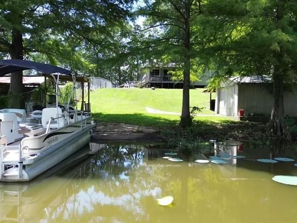 841 Dogwood Trail , Logansport, LA 71049