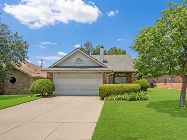 7408 Cross Ridge Circle, Fort Worth, TX 76120