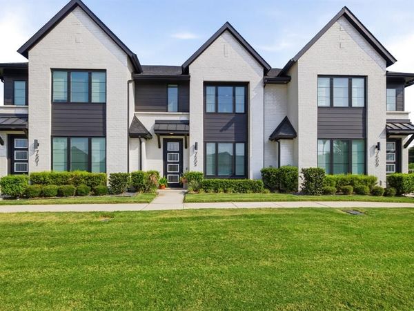 7505 Reis Lane, North Richland Hills, TX 76182