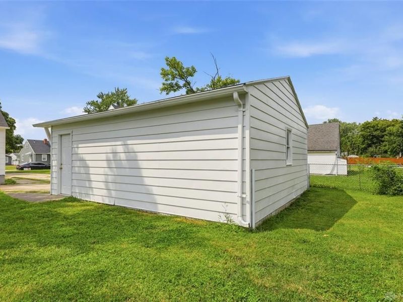 911 Ellen Drive, Middletown, OH 45042 Photo 24
