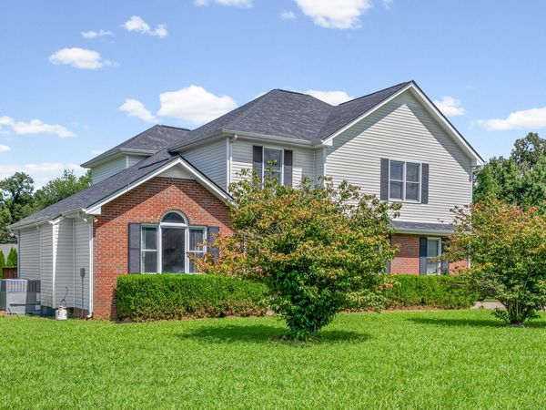 2923 Heatherfield Dr , Woodlawn, TN 37191