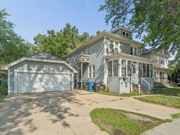 1213 GRAND STREET, Oshkosh, WI 54901