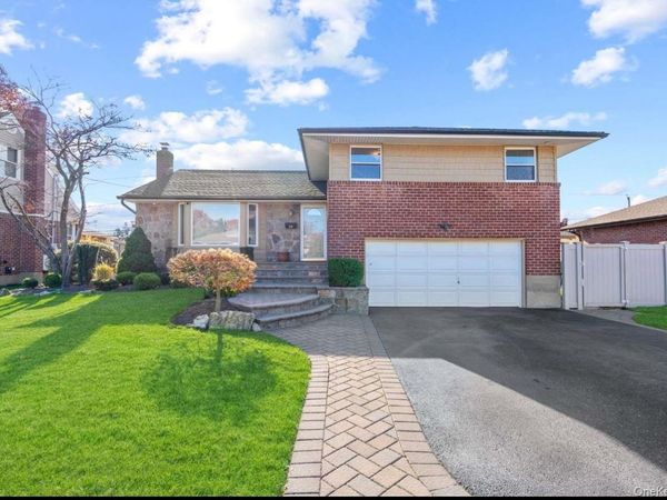 29 Birchwood Park Drive , Syosset, NY 11791