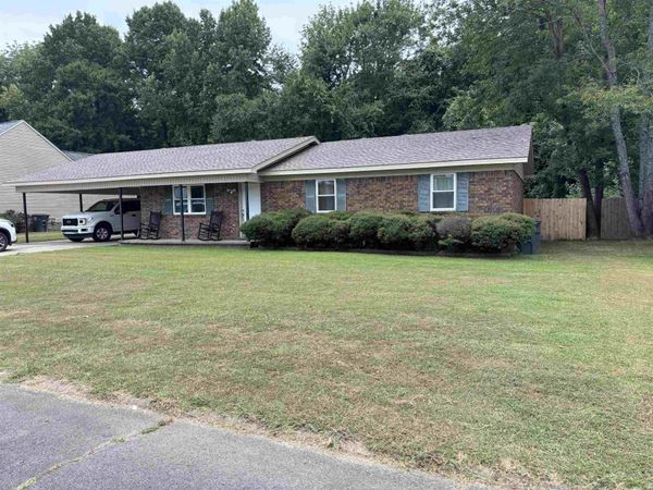 31 Foxboro , Searcy, AR 72143