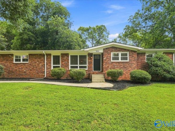 9011 Valley View Drive SE, Huntsville, AL 35802