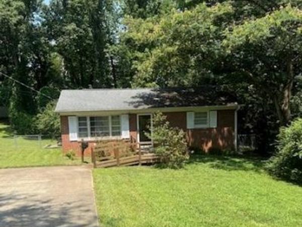 411 Holly Hills Road, Dallas, NC 28034