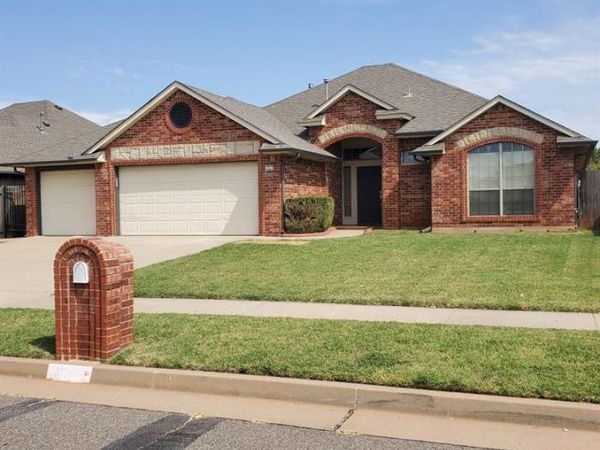 1617 SW 31st Street, Moore, OK 73119