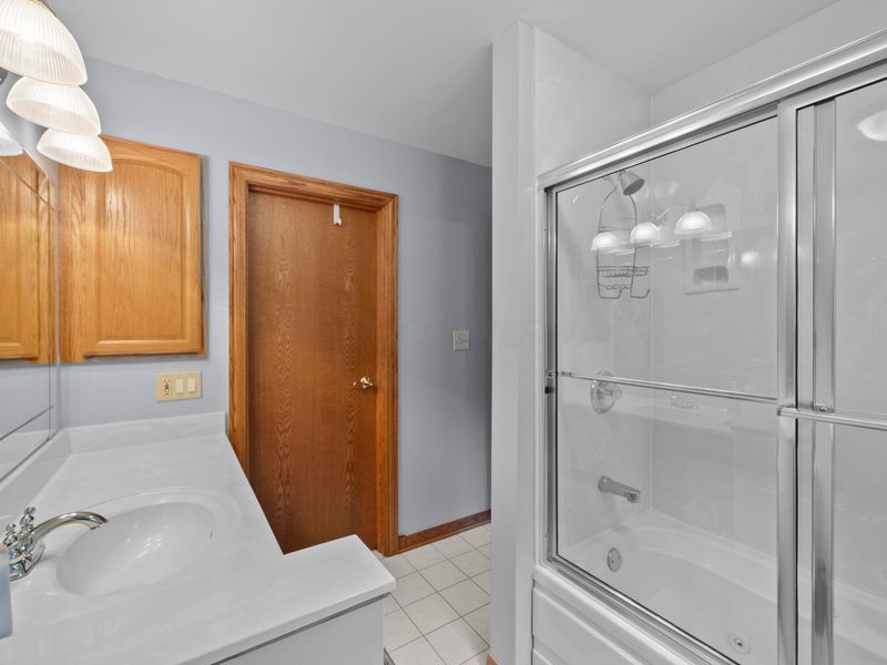 1360 Portage Drive , Columbus, OH 43235 Photo 37