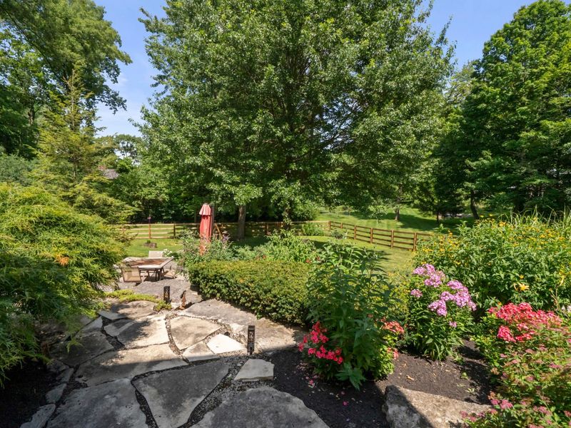 1360 Portage Drive , Columbus, OH 43235 Photo 61