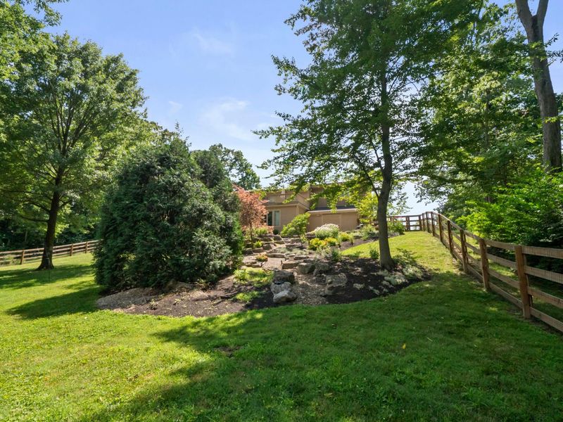 1360 Portage Drive , Columbus, OH 43235 Photo 70