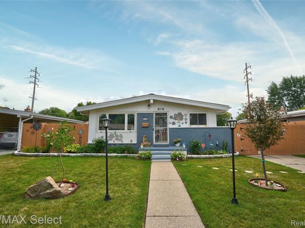 818 McKeighan Avenue , Flint, Mi 48507