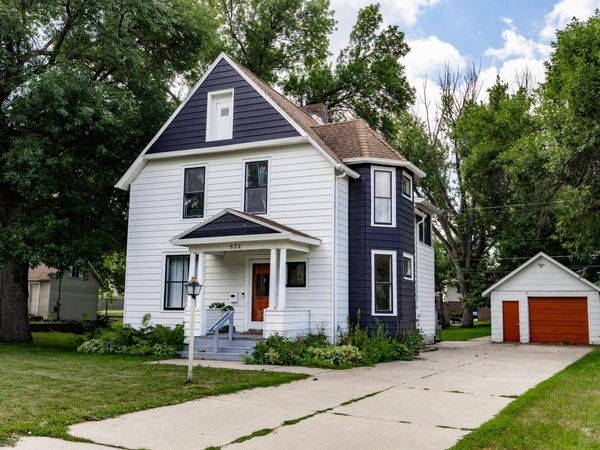 522 E Adolphus Avenue , Fergus Falls, MN 56537