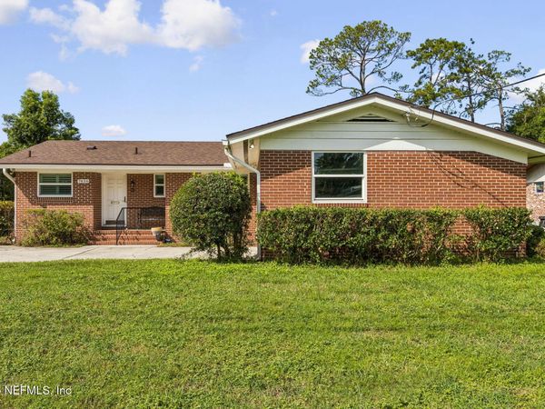 7456 OLD KINGS Road S, Jacksonville, FL 32217