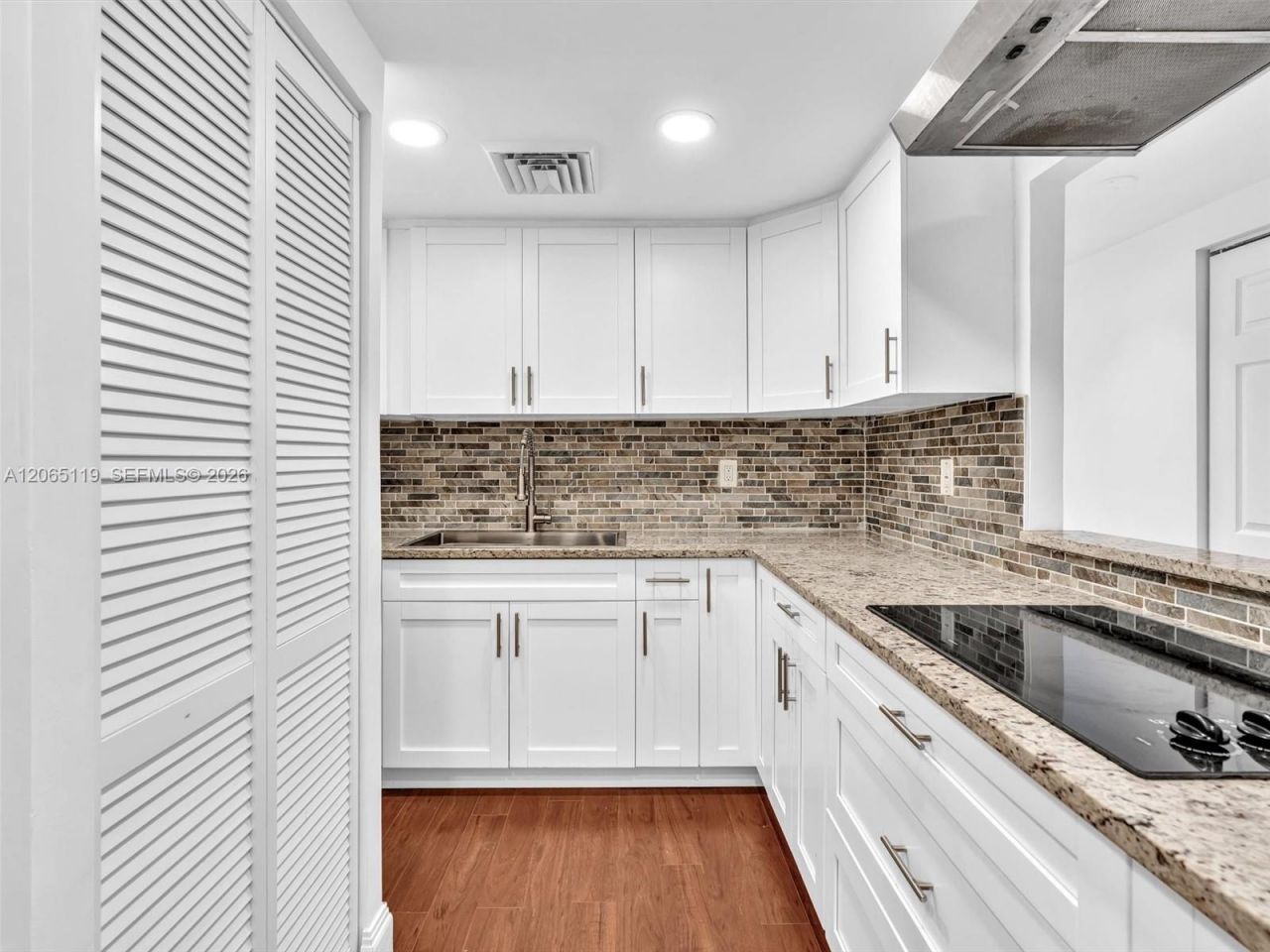 2451 S Brickell Ave, Unit 20M, Miami, FL 33129 Photo