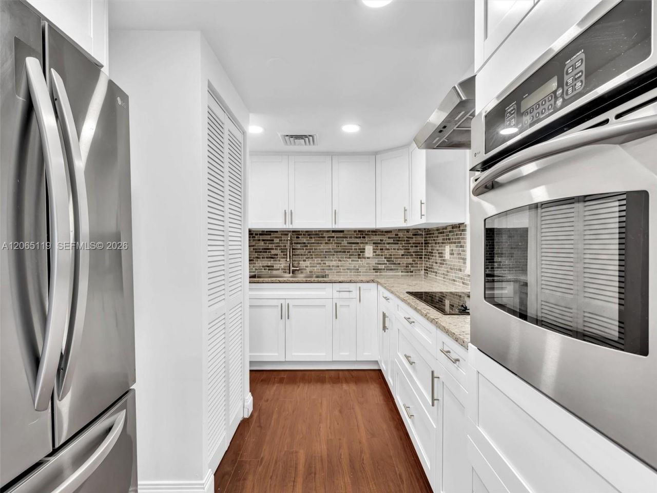 2451 S Brickell Ave, Unit 20M, Miami, FL 33129 Photo