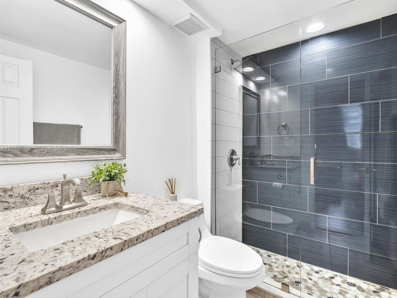 2451 S Brickell Ave, Unit 20M, Miami, FL 33129 Photo
