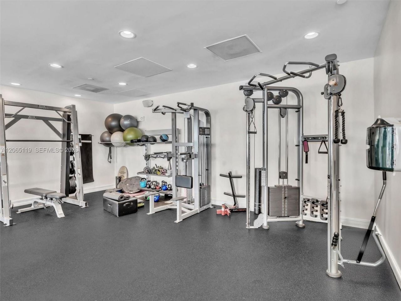 2451 S Brickell Ave, Unit 20M, Miami, FL 33129 Photo