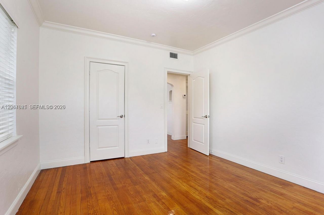 237 Madeira Ave, Unit 1, Coral Gables, FL 33134 Photo