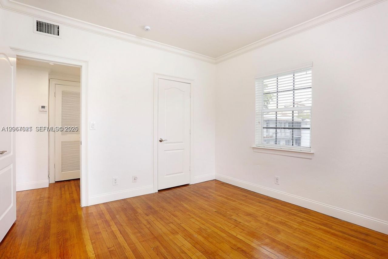 237 Madeira Ave, Unit 1, Coral Gables, FL 33134 Photo