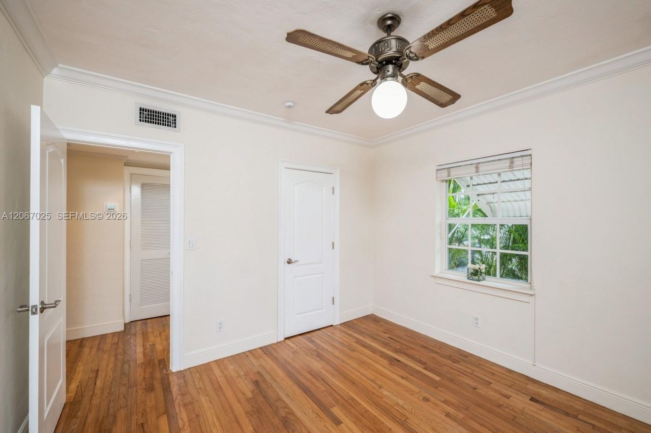 237 Madeira Ave, Unit 1, Coral Gables, FL 33134 Photo