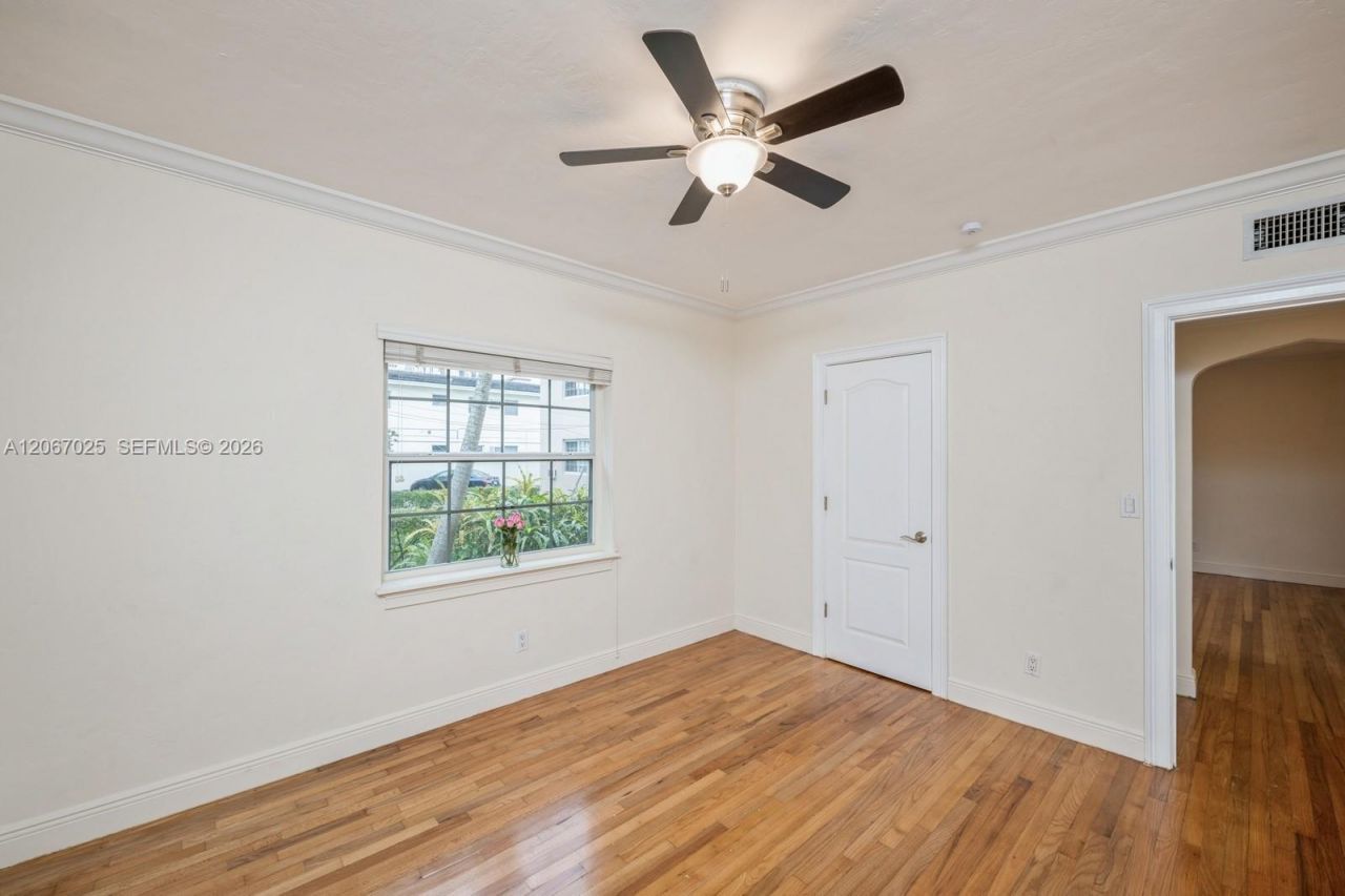 237 Madeira Ave, Unit 1, Coral Gables, FL 33134 Photo