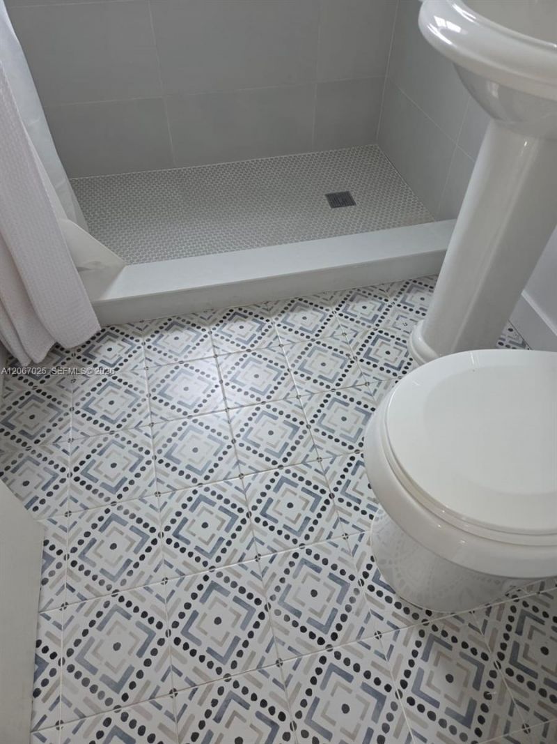 237 Madeira Ave, Unit 1, Coral Gables, FL 33134 Photo