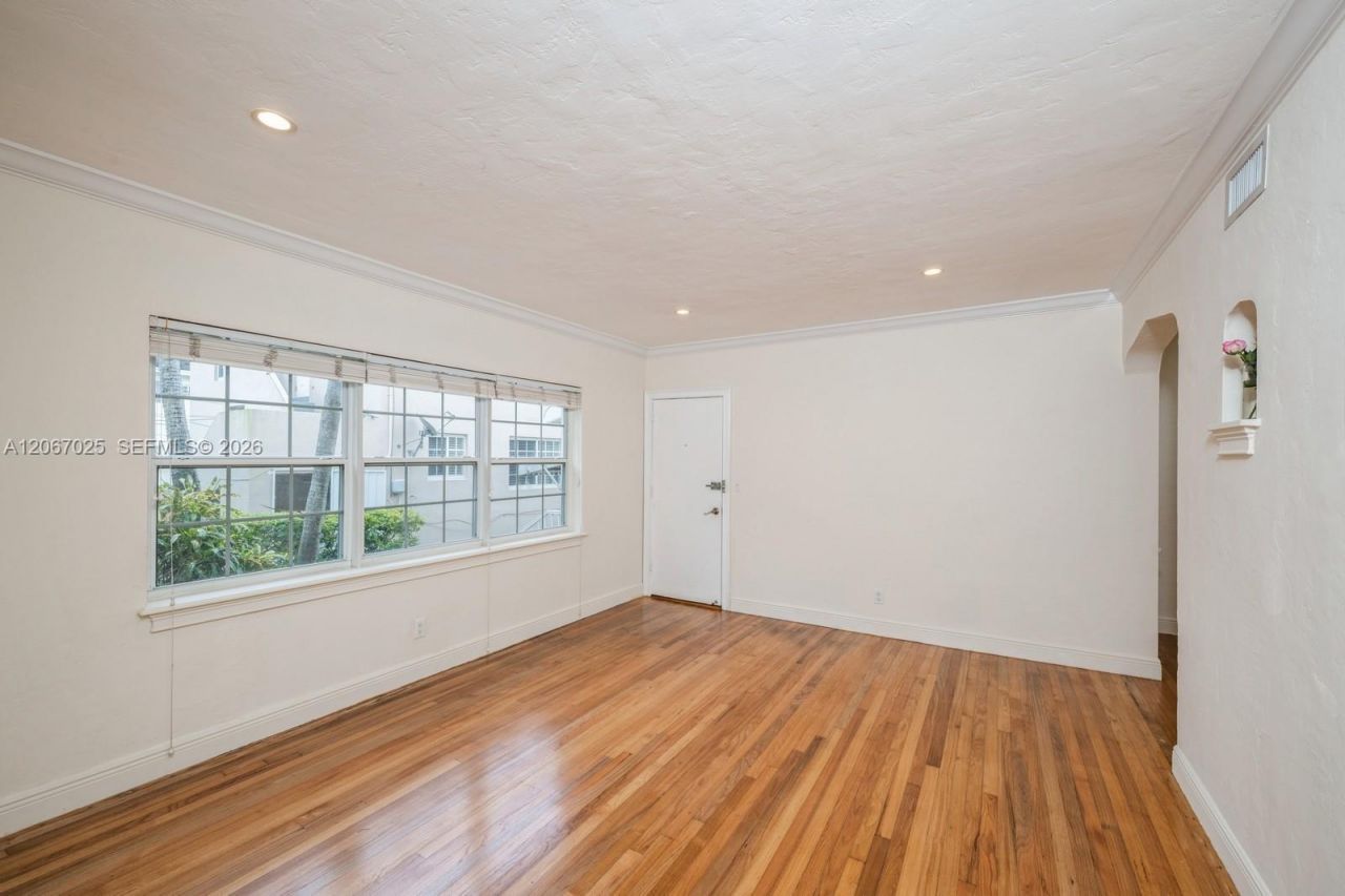 237 Madeira Ave, Unit 1, Coral Gables, FL 33134 Photo