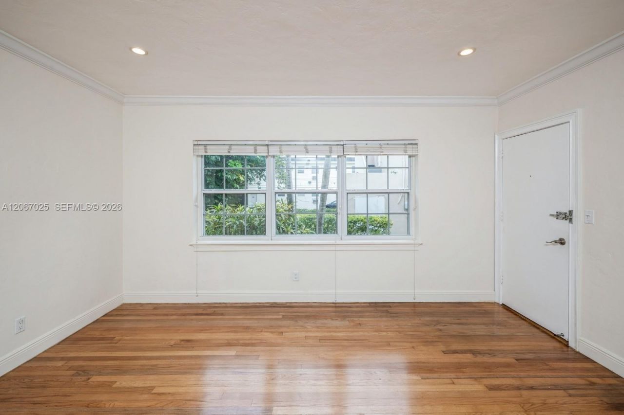 237 Madeira Ave, Unit 1, Coral Gables, FL 33134 Photo