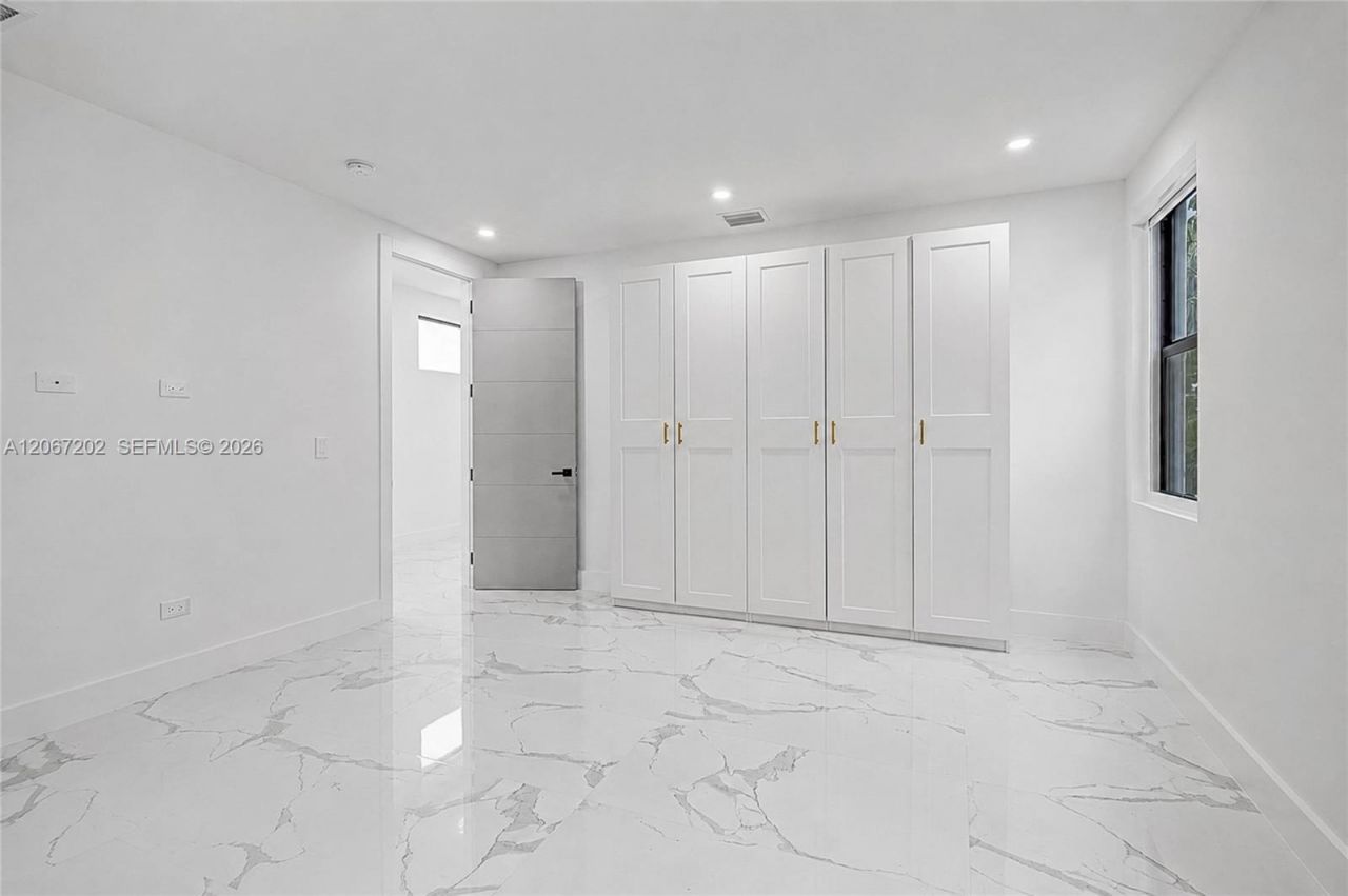 2320 SW 14th St, Miami, FL 33145 Photo