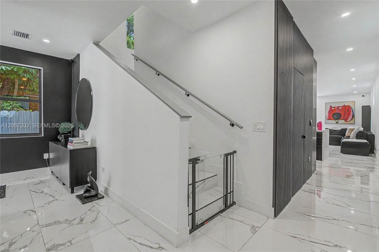 2320 SW 14th St, Miami, FL 33145 Photo