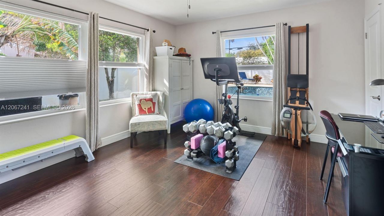 2549 NE 27th Ave , Fort Lauderdale, FL 33305 Photo
