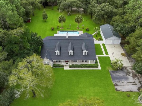 1911 Tillman Ln, Pensacola, FL 32526