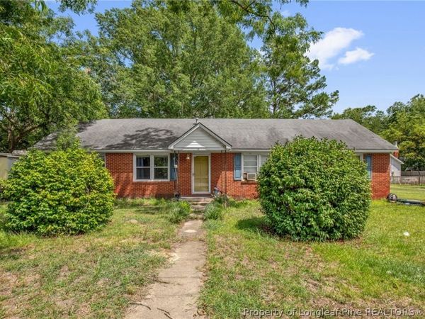 318 N Elm Street N, Maxton, NC 28364