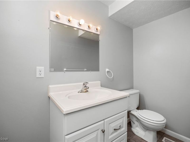216 Moore Road, Avon Lake, OH 44012 Photo 14