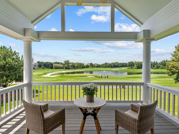 100 Clubhouse Drive , North Barrington, IL 60010
