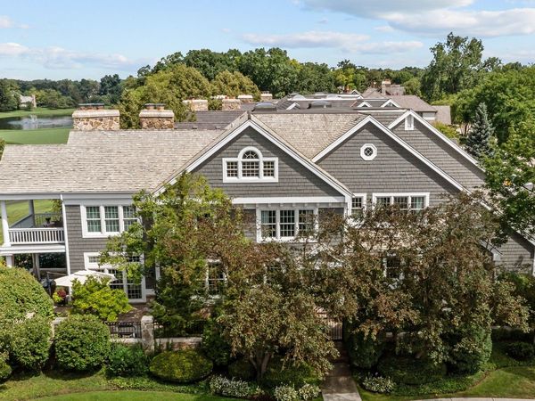 100 Clubhouse Drive , North Barrington, IL 60010
